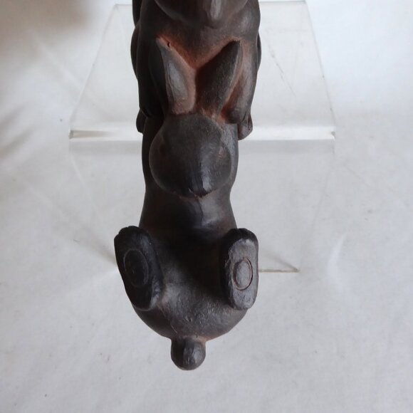 NEW 13” RABBIT BUNNY TEAM SHELF SITTER WHIMSICAL FIGURE RESIN STATUE - Picture 5 of 9